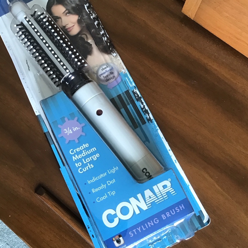 Silver Styling Brush for Medium to Large Curls